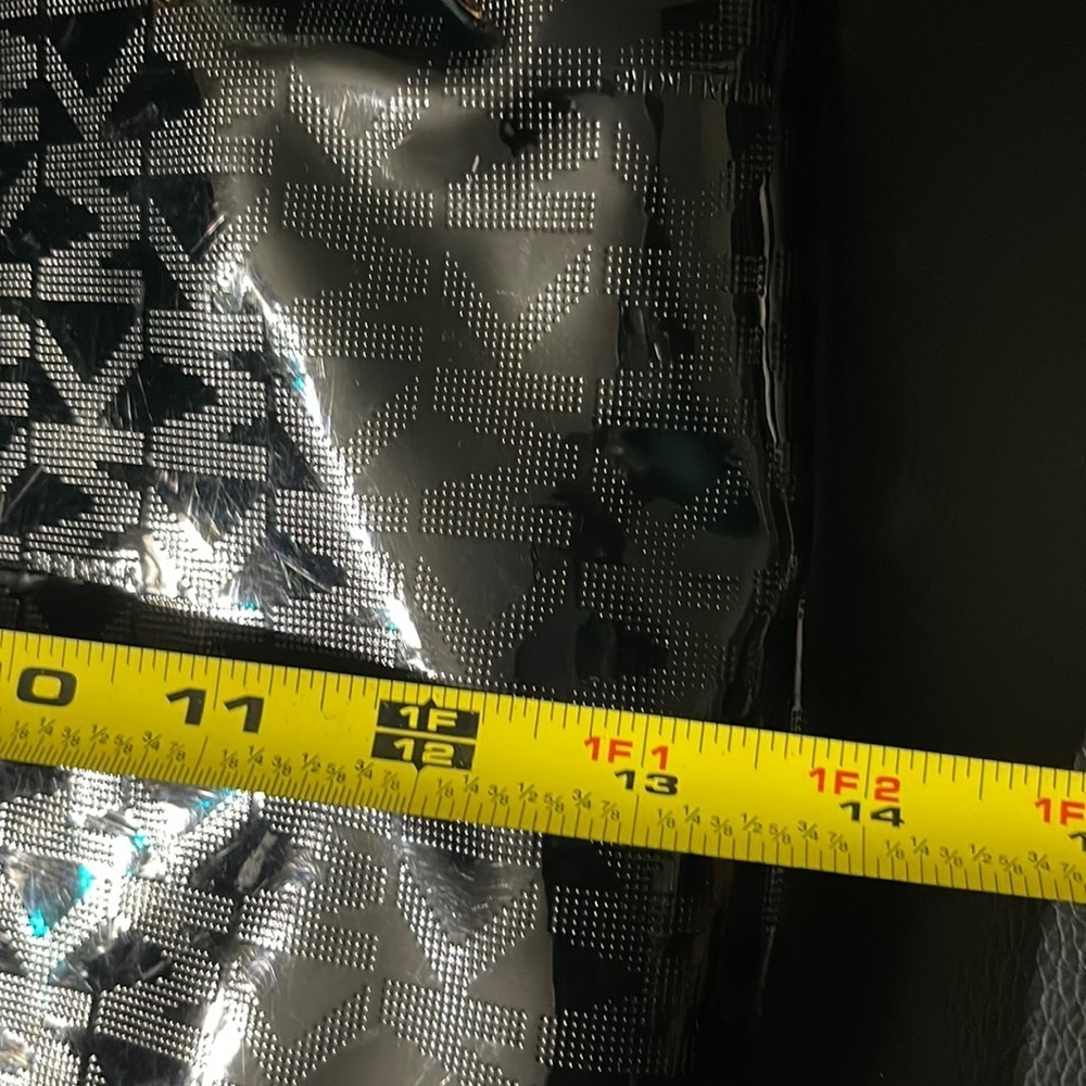 Michael Kors Jet Set Tote Bag - Picture 10 of 13